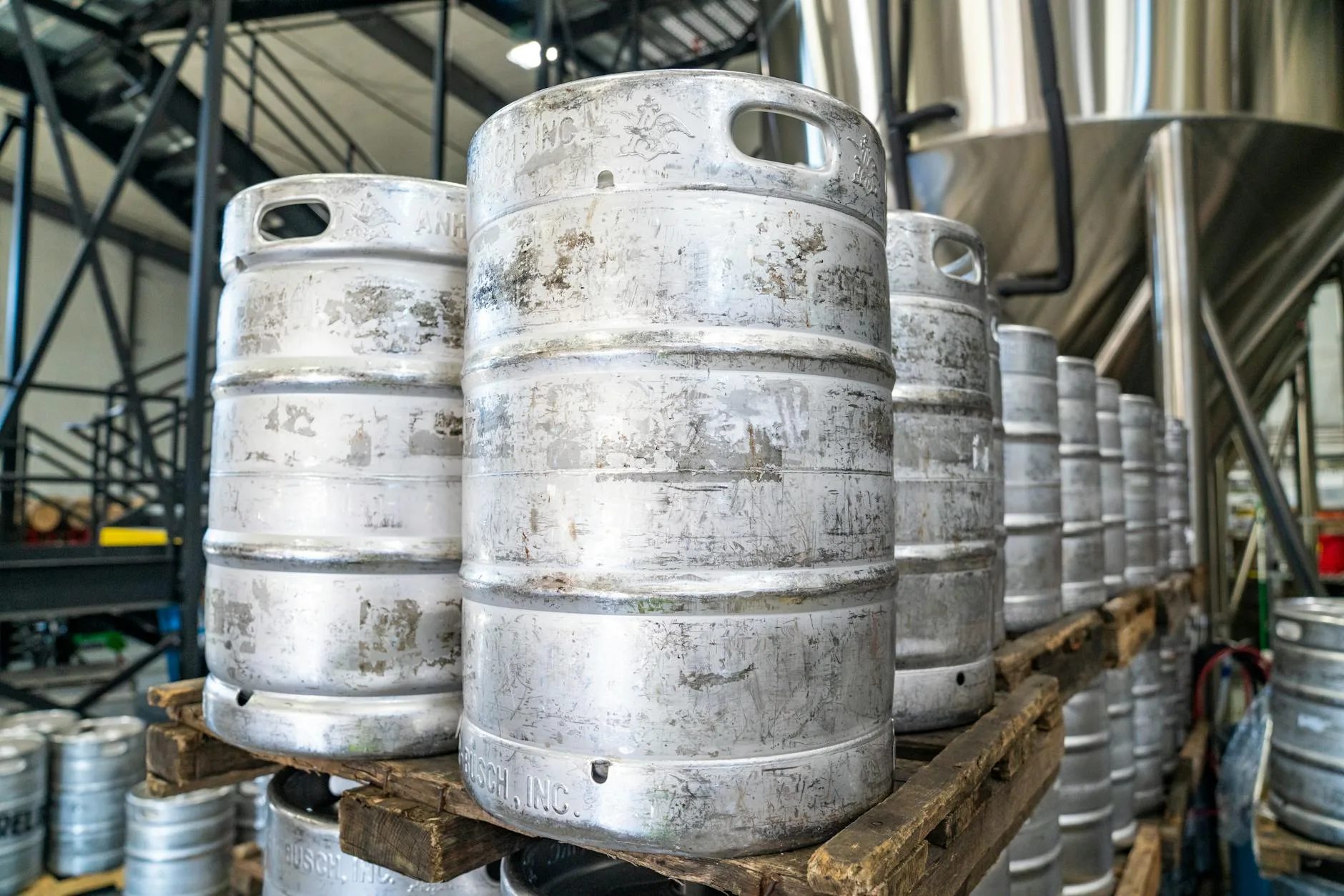 Stainless steel homebrew keg and brewing equipment